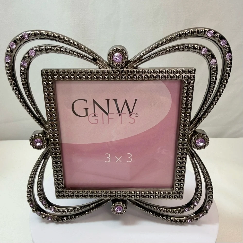 GNW Pink and Silver Decorative Beaded Gunmetal Photo Frame NWOT